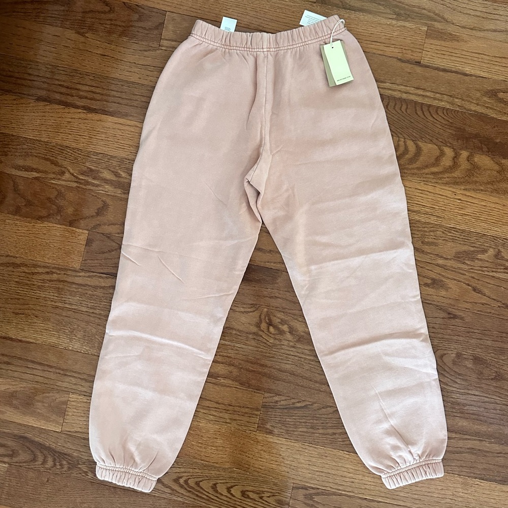 BNWT ARITZIA SWEATPANTS